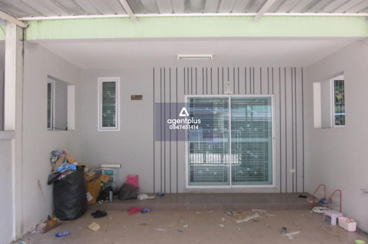 ขายด่วนทาวน์เอ้าส์ 2 ชั้น โครงการเดอะมิกซ์ ถนนสายปากร่วม-ปลวกแดง (รย.3013) 3 ห้องนอน 2 ห้องน้ำ ใกล้สิ่งอำนวยความสะดวก