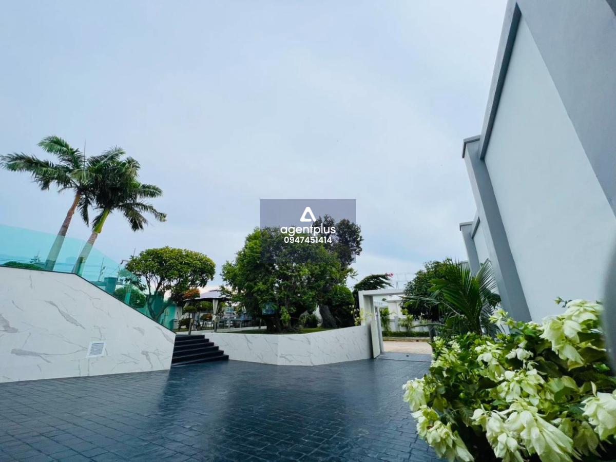 ขาย/เช่า บ้านหลังใหญ่พร้อมสระว่ายน้ำส่วนตัว สยาม รอยัล วิว พัทยา