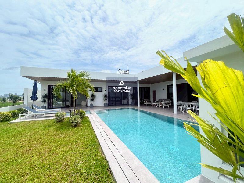 พูลวิลล่าสไตล์โมเดิร์นใหม่เอี่ยม พร้อมวิวทะเล – ทำเลเยี่ยม ใกล้สุขุมวิท