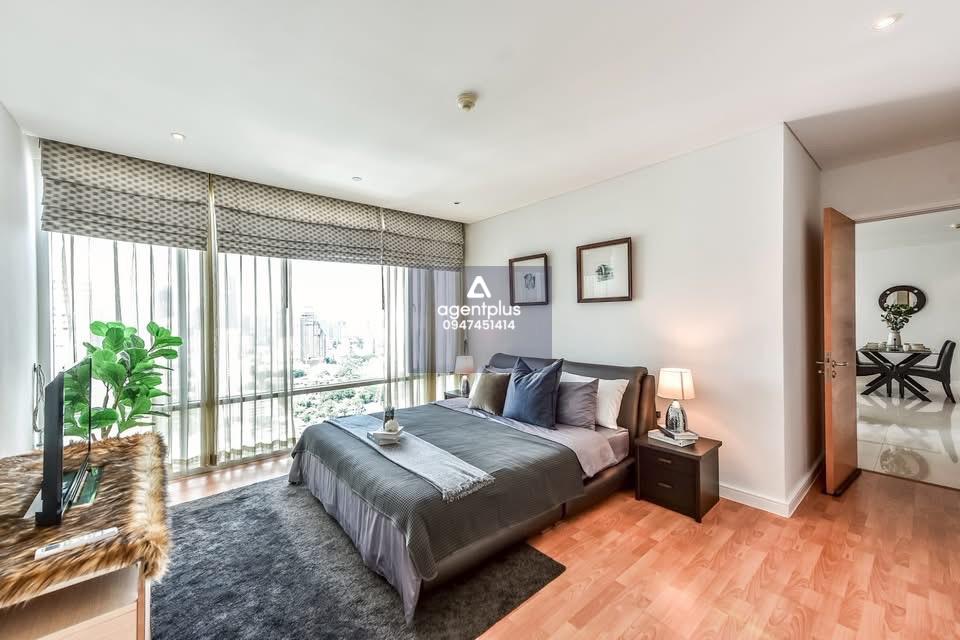 ขายคอนโดหรู 2ห้องนอน Fullerton Sukhumvit Pet Friendly ใกล้บีทีเอสเอกมัย