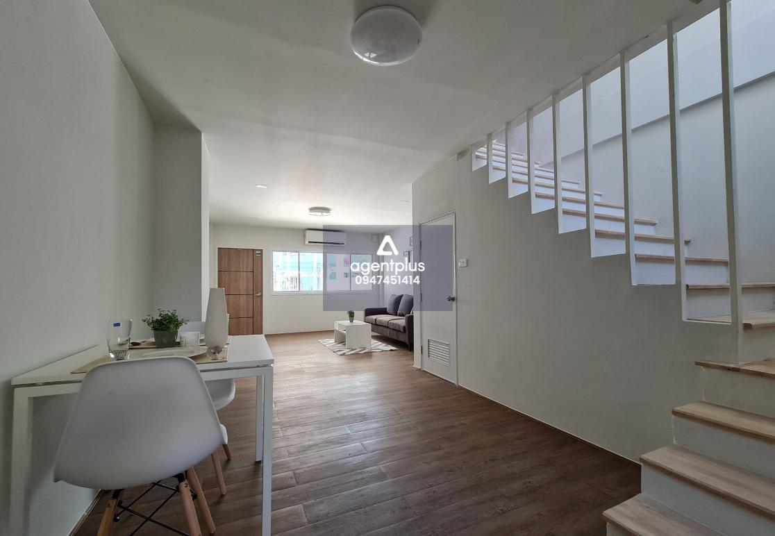 ทาวน์เฮ้าส์ 2 ชั้น ทำเลดี การคมนาคมสะดวก