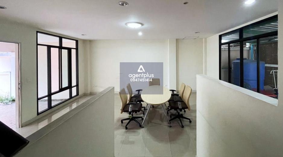 ขายขาดทุน บ้านกลางกรุง ออฟฟิสพาร์ค บางนา กม. 3 ติดถนนใหญ่ ตรงข้ามเซ็นทรัลบางนา เหมาะกับการทำออฟฟิส และอยู่อาศัย ขายพร้อมอุปกรณ์ออฟฟิส เฟอร์ pantry