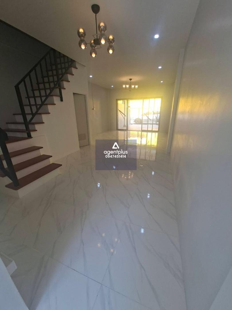 ขายทาวน์เฮาส์ 2ชั้น ซอยเนินพลับหวานพัทยา ใกล้ตลาด