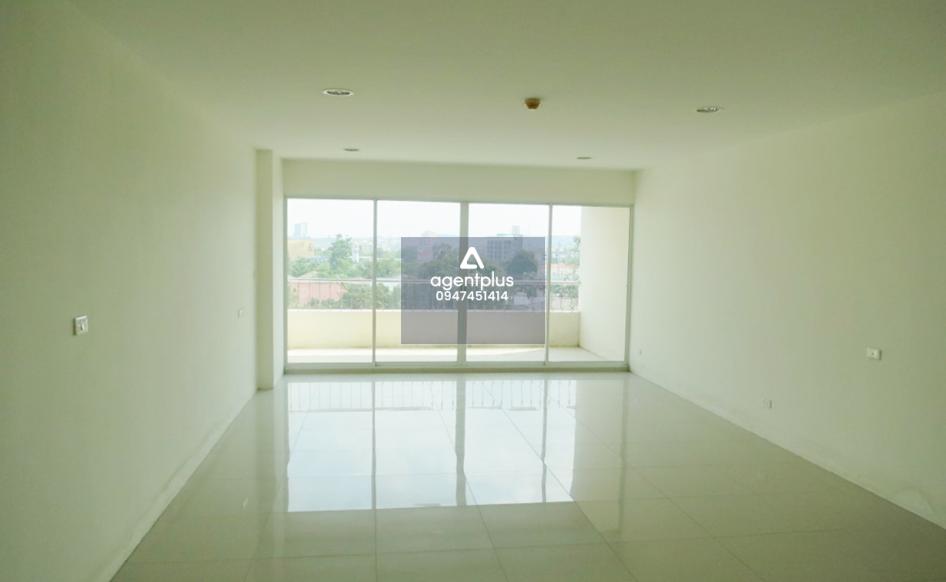 คอนโดมิเนียม ที.ดับบลิว.จอมเทียน บีช บางละมุง บริเวณเป็นแหล่งท่องเที่ยวและแหล่งชุมชน การคมนาคมสะดวก สาธารณูปโภคพร้อม เหมาะอยู่อาศัย