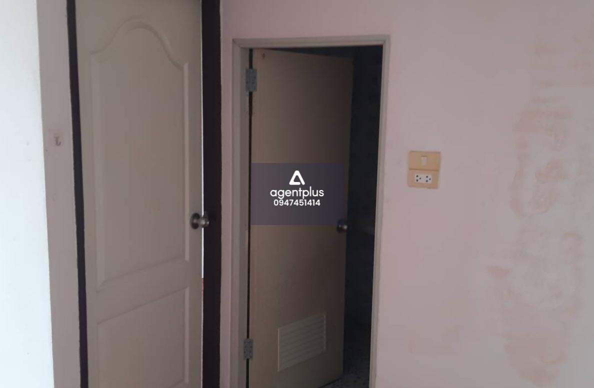 ขายด่วนคอนโดเปล่า บ้านสวนจิรสิทธิ์ 1 นอน 1 น้ำ ถนนพหลโยธิน ซอยเทพกุญชร 35 ในราคา 820,000 บาท รายล้อมไปด้วยสิ่งอำนวยความสะดวกมากมาย