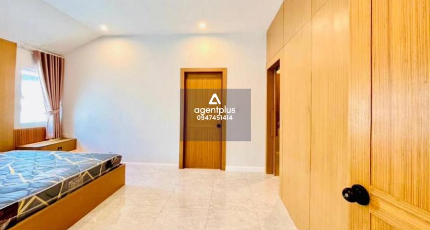 ขาย บ้านชั้นเดียวพร้อมสวนหย่อมส่วนตัว ตกแต่งเฟอร์นิเจอร์บางส่วน พร้อมเข้าอยู่