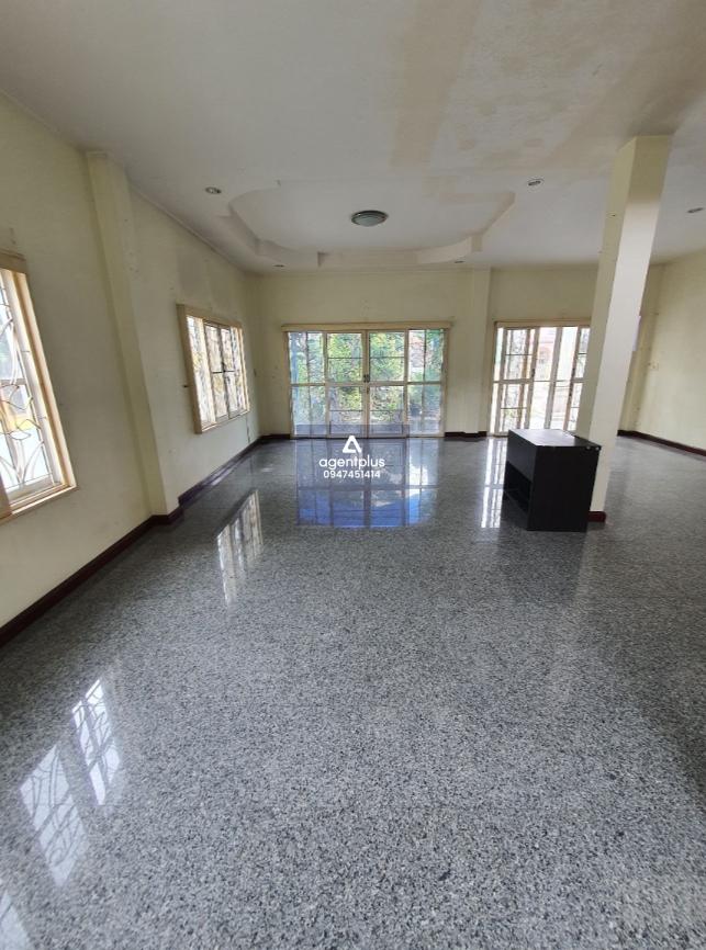 ขายบ้านเดี่ยวหลังใหญ่ ทำเลดี — ลัดดาวิลล์ 5 บางบัวทอง บ้านสวย พื้นที่เยอะ เหมาะสำหรับครอบครัวที่ต้องการความเป็นส่วนตัวและการเดินทางสะดวก