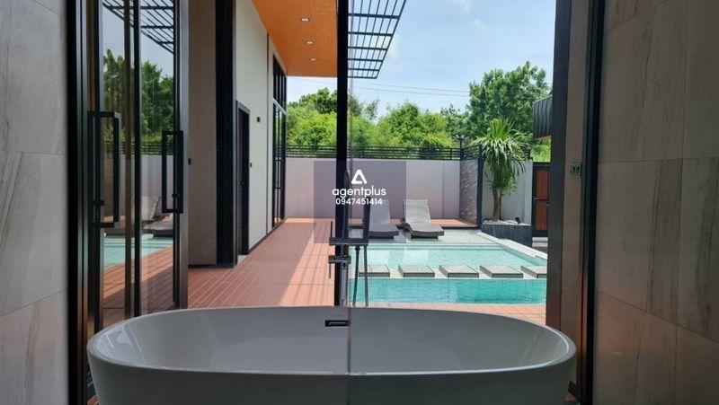 บ้านเดี่ยว สไตล์โมเดิร์นตกแต่ง พร้อมเฟอร์นิเจอร์และจัดเต็ม