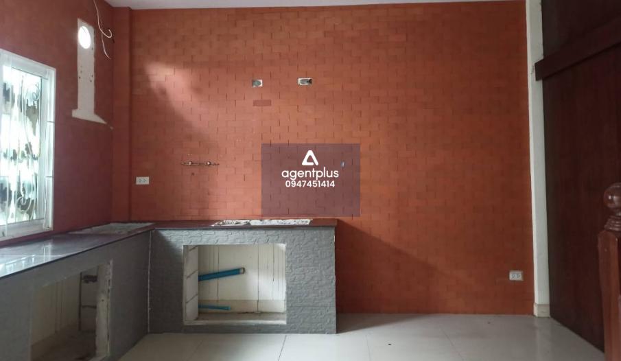 ขาย ทาวน์เฮ้าส์ ไลโอ เพชรเกษม 77 ทำเลดีเดินทางสะดวกสบาย เข้า-ออก ได้ทั้งทางถนนชัยพฤกษ์ 2 ถนนสุขุมวิท ถนนเลียบทางรถไฟ