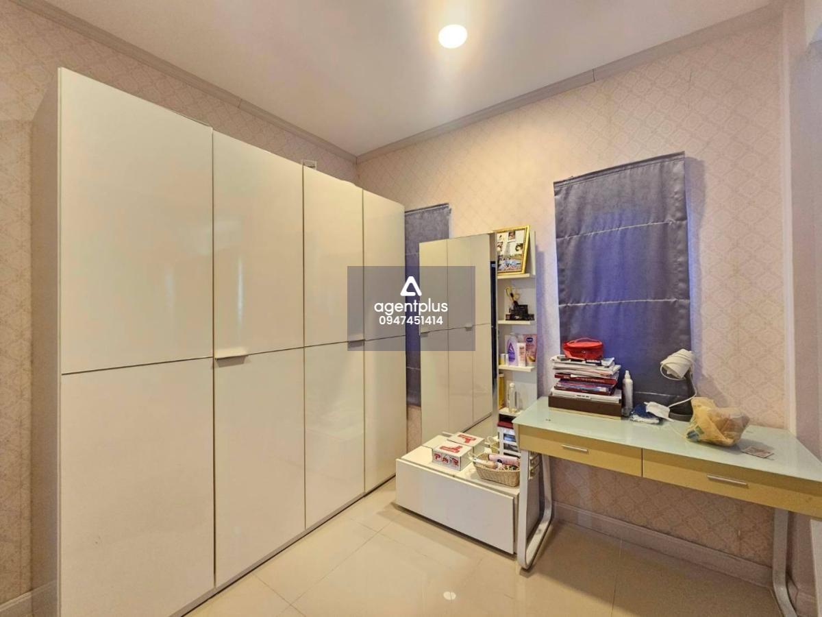 ขายบ้านเดี่ยว 2 ชั้น หมู่บ้านปาร์ควิว ซอยพรประภานิมิตร 7 พัทยา สไตล์โมเดิร์น 