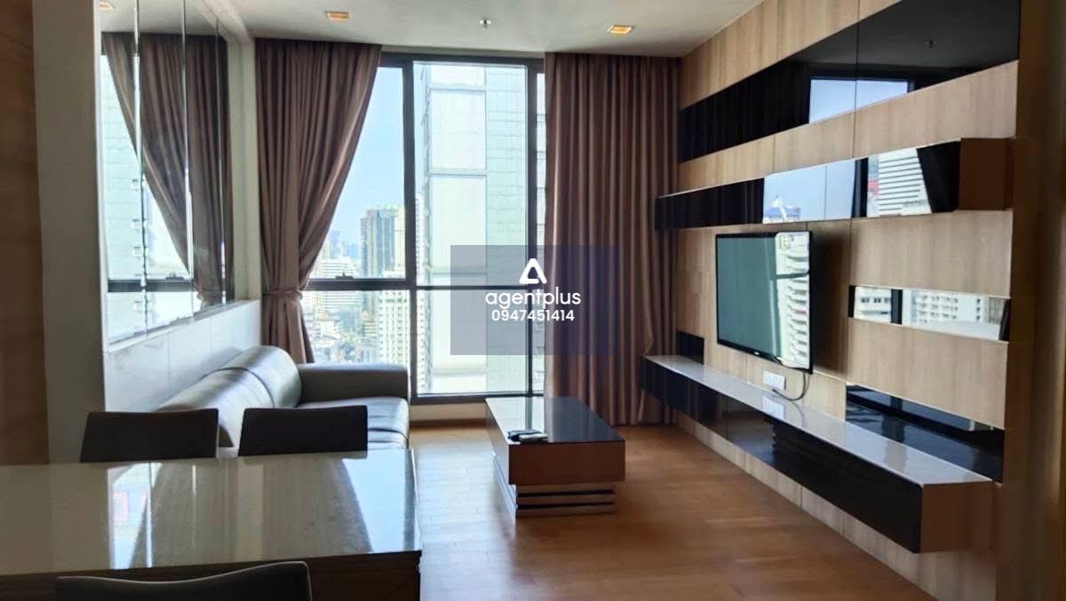 ขายพร้อมผู้เช่า Hyde Sukhumvit 13 2ห้องนอน ใกล้บีทีเอสนานา เฟอร์ครบ