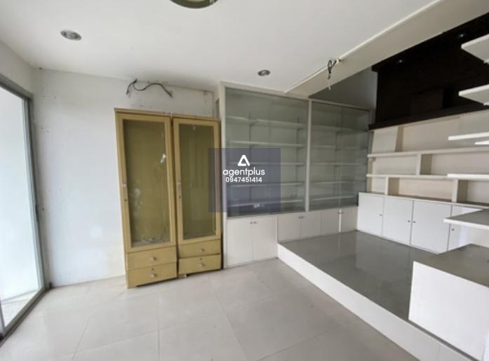 ขาย อาคารพาณิชย์ โครงการ โมเดิร์นไลท์ สุขุมวิท