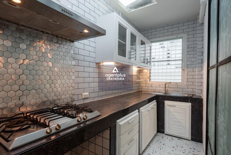 ขายโฮมออฟฟิศ 4ชั้น พร้อมผู้เช่า เดือนละ 55,000 yield 6% ไม่เสียค่าส่วนกลาง ลาดพร้าววังหิน 76