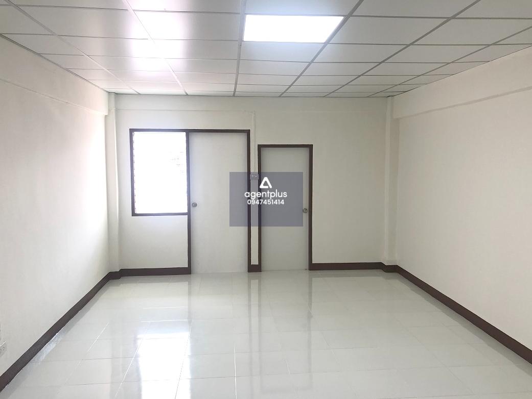 ขายคอนโดมิเนียม ทำเลดีในย่านพระโขนง ใกล้แหล่งชุมชน เดินทางสะดวก โครงการสวนหลวงคอนโดทาวน์ พระโขนง เหมาะสำหรับพักอาศัยหรือปล่อยเช่าเพื่อการลงทุน