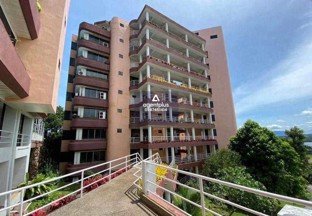 ขายคอนโดวิวนกยูง แกลง คอนโดมิเนียม เหมาะอยู่อาศัยและเป็นที่พักตากอากาศ ตั้งอยู่ใกล้ทะเล และสถานที่ท่องเที่ยวทางธรรมชาติ การคมนาคมสะดวก