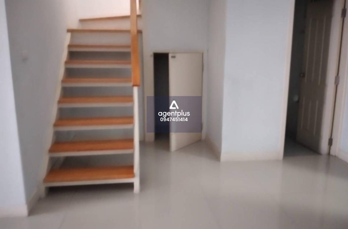 ขายทาวน์เฮาส์เปล่า 2 ชั้น หมู่บ้านเดอะคัลเลอร์ ดอนเมือง-สรงประภา รายล้อมไปด้วยหมู่บ้าน ตลาด อาคารพาณิชย์ และความก้าวหน้าทางอุตสาหกรรมที่ทันสมัย