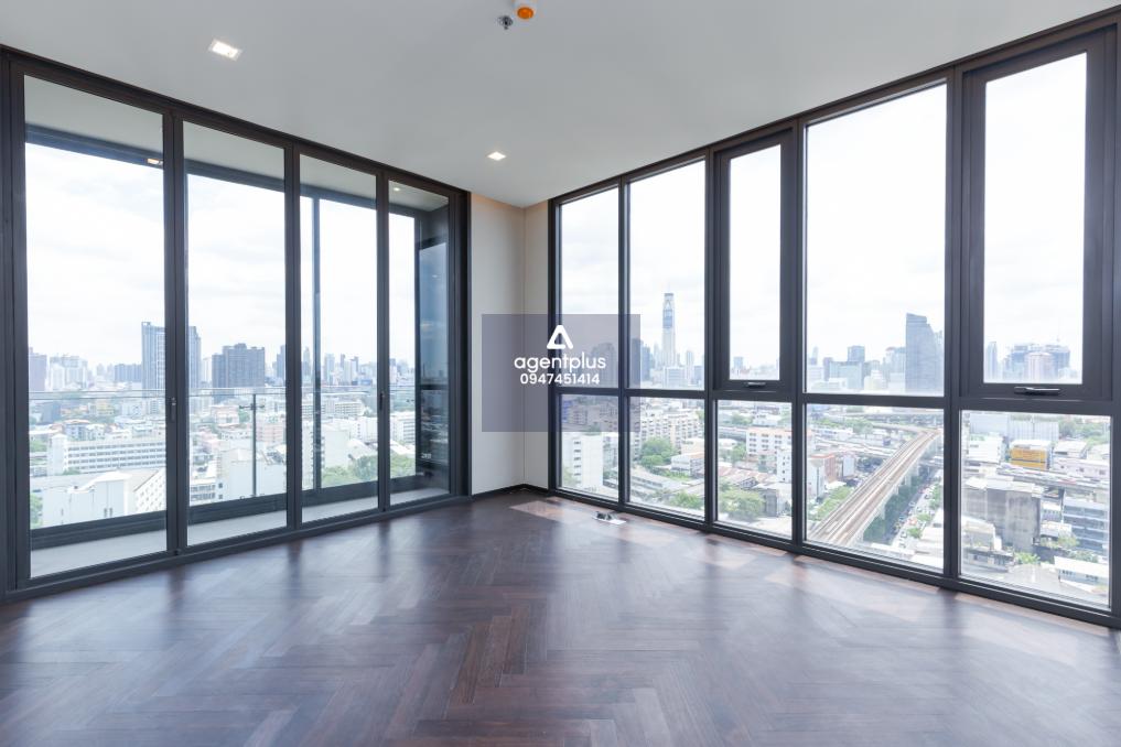 คอนโดลักชัวรี เดอะ โมนูเมนต์ สนามเป้า  ใจกลางพญาไท วิวเมืองสุดหรู ใกล้ BTS สนามเป้า