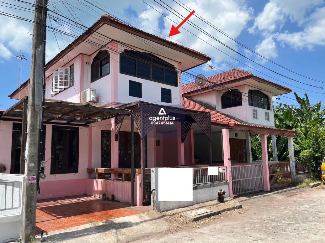 บ้านแฝด 2 ชั้น โครงการชนากาญจน์ 2 ทำเลดี ใกล้ถนนสุขุมวิท (ทล.3) เดินทางเข้า-ออกสะดวก อยู่ในแหล่งชุมชน