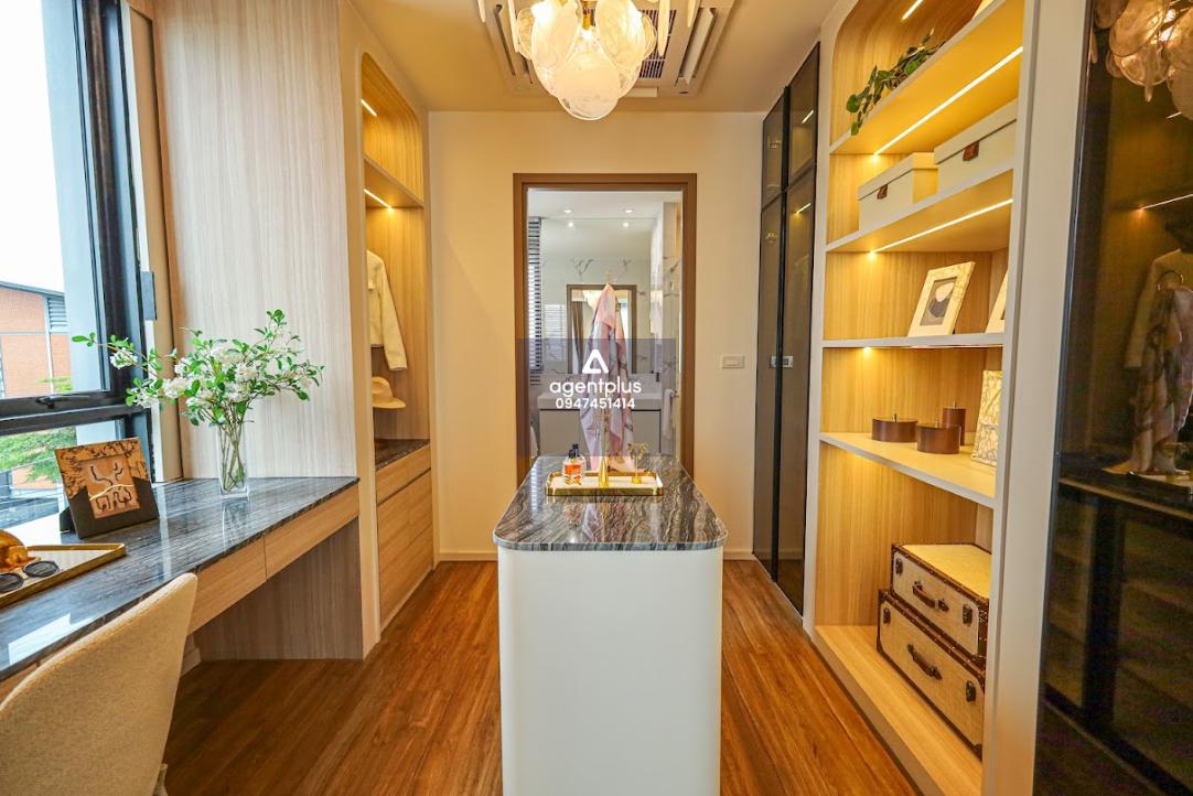 บ้านหรูที่ “สะท้อนตัวตนของคุณ” ผ่านดีไซน์พรีเมียม พร้อมฟังก์ชันครบครัน Zone A – บ้าน 4.5 ชั้น พร้อม Rooftop ราคาเพียง 15.5 ล้านบาท