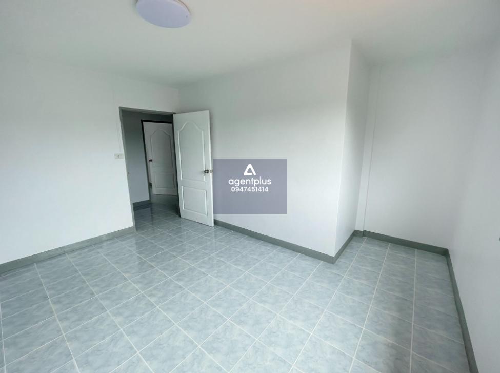 ทาวน์เฮ้าส์ 2 ชั้น หงส์สราญธานี ซอยมาบตาพุด 12 ถนนมาบตาพุด การคมนาคมสะดวก สาธารณูปโภคครบครัน