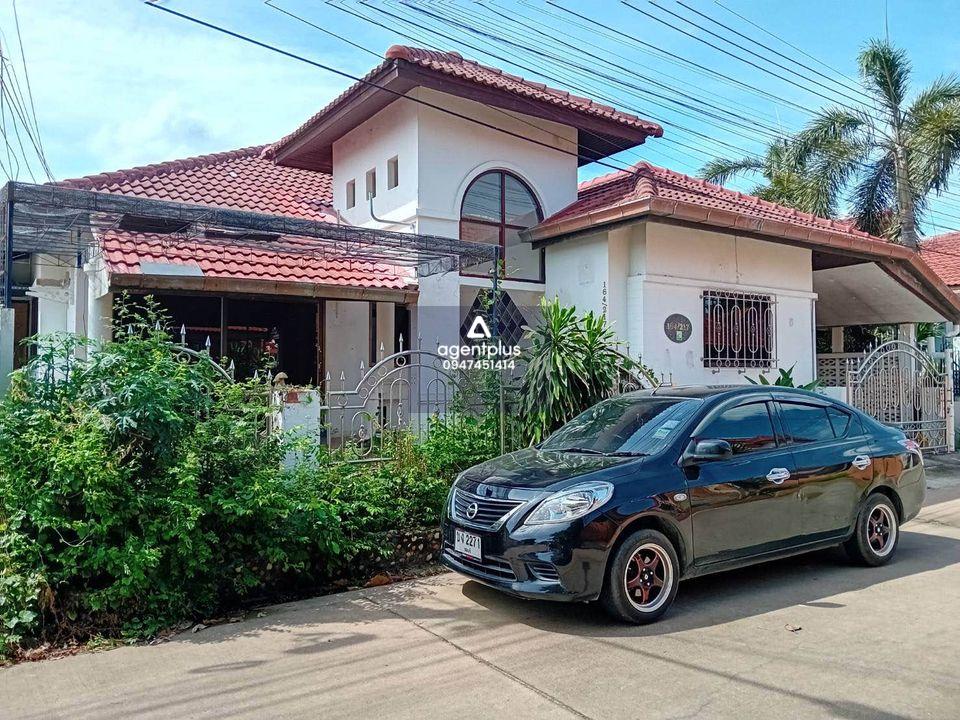 *ขายบ้านเดี่ยว 2 ชั้น ตามสภาพ สำหรับสายรีโนเวท ซอยสยามคันทรีคลับ พัทยา ใกล้ตลาดไร่วนาสินธุ์  4 ห้องนอน 2 ห้องน้ำ 