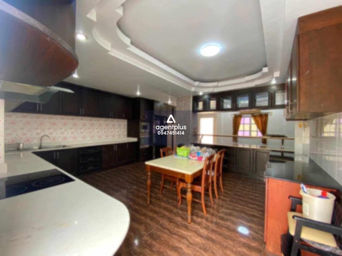 *ให้เช่า พูลวิลล่า ใกล้หาดจอมเทียน 4 ห้องนอน 5 ห้องน้ำ พร้อมสระว่ายน้ำและสวนส่วนตัว