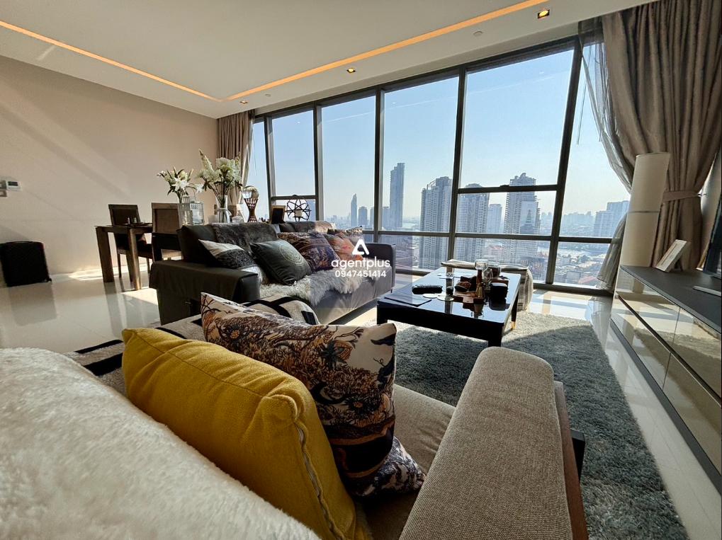 ขายคอนโดหรู เดอะ แบงค็อค สาทร  พร้อมอยู่ ทำเลดีใจกลางเมือง