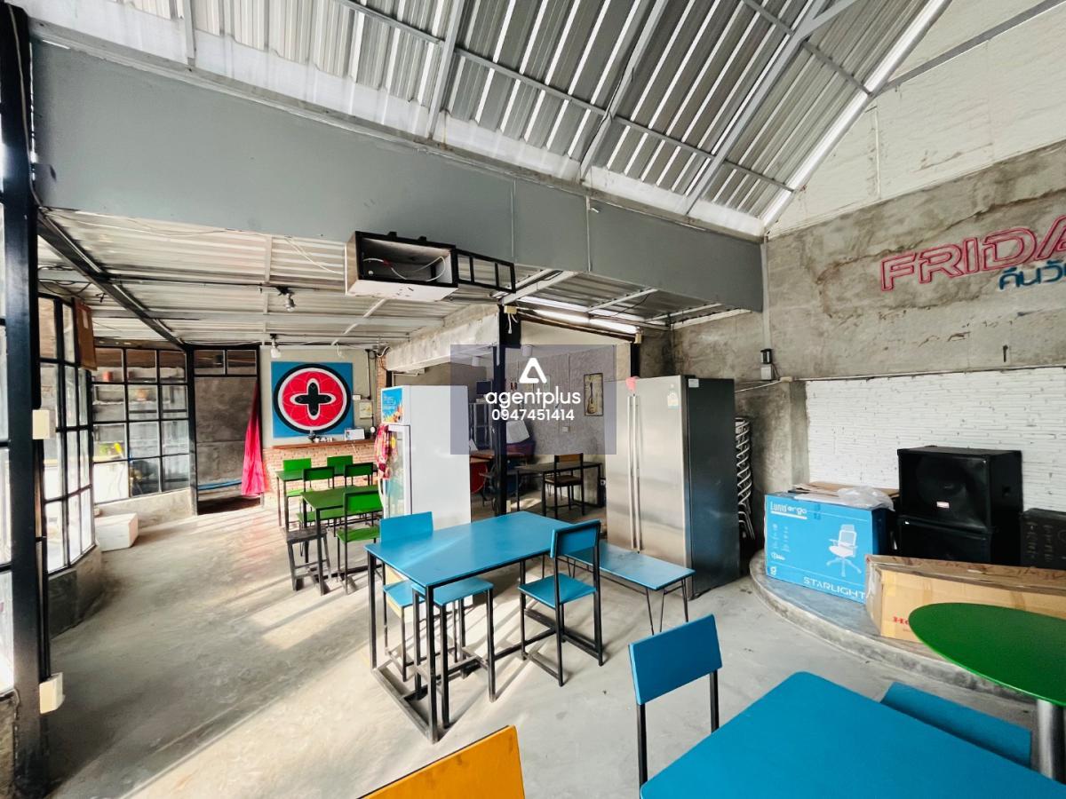 ให้เช่าพื้นที่ร้านพร้อมดำเนินธุรกิจ พัทยากลาง ร้านนั่งชิลล์ และ ลานชิลล์กลางแจ้ง