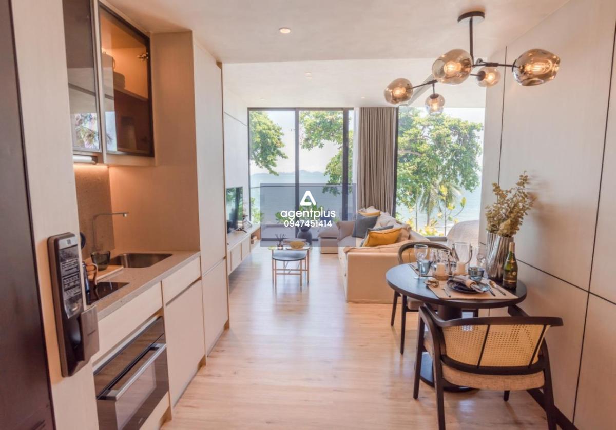 คอนโดติดหาดวงศ์อมาตย์ วิวทะเลทุกห้อง ราคาพิเศษ  Arom Wongamat พัทยา