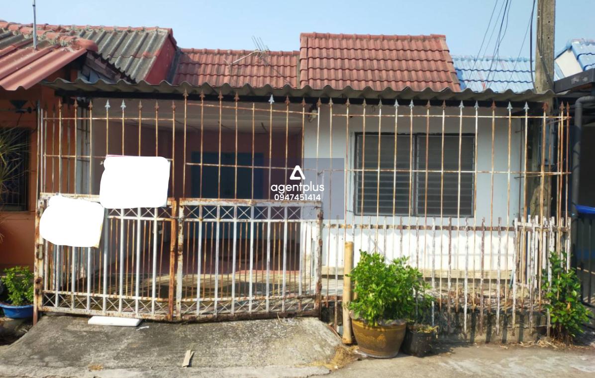 ขายทาวน์เฮ้าส์เปล่าชั้นเดียว หมู่บ้านเรือนสุข 1 ถนนรังสิต-นครนายก ราคา 700,000 บาท 2 ห้องนอน 1 ห้องน้ำ ใกล้สิ่งอำนวยความสะดวก