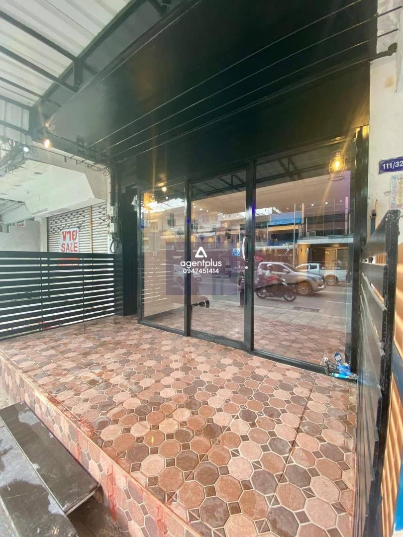 #ตึกเช่าสำหรับเปิดทำธุรกิจทำเลทองบนถนนพัทยาใต้