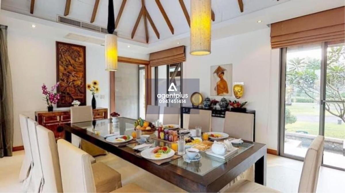 พูลวิลล่าสไตล์ไทยที่สวยงามผสมผสานระหว่างสไตล์โมเดิร์นและร่วมสมัยได้อย่างลงตัว ตอบคำถามความเป็นส่วนตัว ห้วยใหญ่ พัทยา