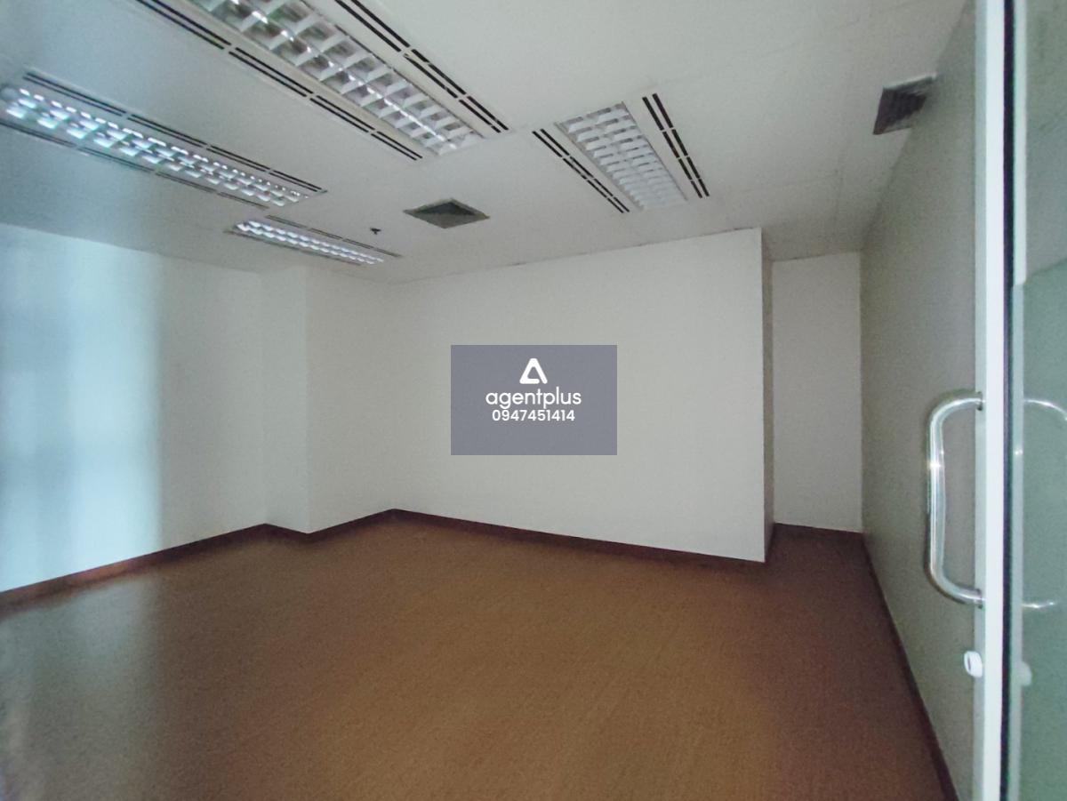 เช่า อาคารสำนักงานมาตรฐาน ใจกลางเมือง ใกล้อนุสาวรีย์ชัยสมรภูมิ 105.5 ตรม.