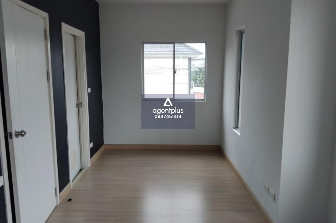 ขายด่วนบ้านทาวน์เฮ้าส์ โครงการพฤกษาวิลล์ รังสิต-คลองเปรมประชา ถนนวัดเสด็จ – ศูนย์ศิลปาชีพบางไทร 3 ห้องนอน 2 ห้องน้ำ มีที่สำหรับจอดรถ ราคา 2.6 ล้านบาท ใกล้สิ่งอำนวยความสะดวก