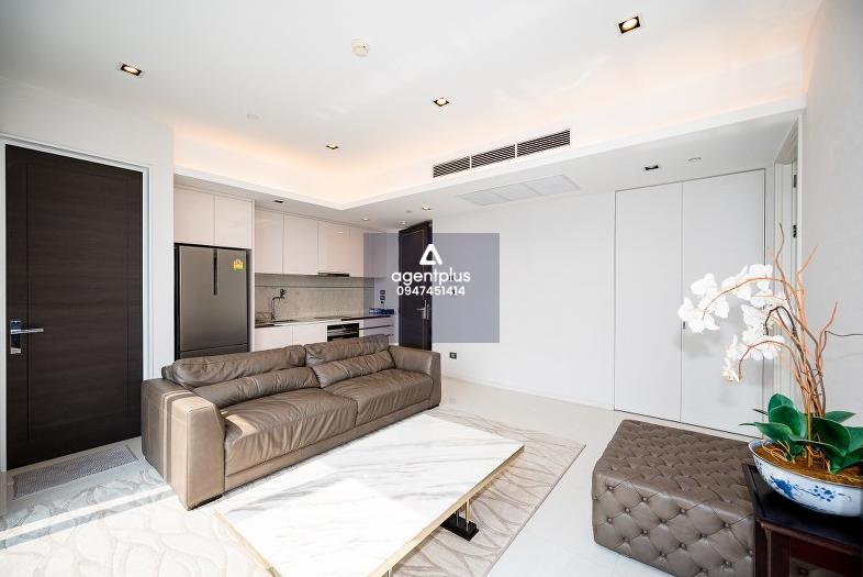 ขายคอนโดหรู เดอะ แบงค็อค สาทร  พร้อมอยู่ ทำเลดีใจกลางเมือง