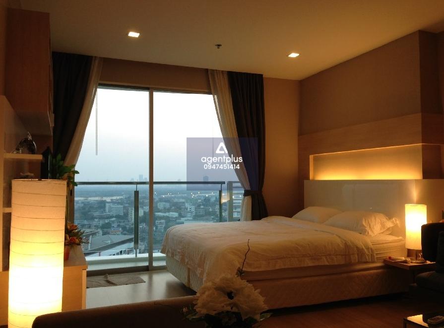 สกายวอล์ค คอนโดมิเนียม สุขุมวิท – วิวเมืองใจกลางพระโขนง ใกล้ BTS เพียงไม่กี่ก้าว