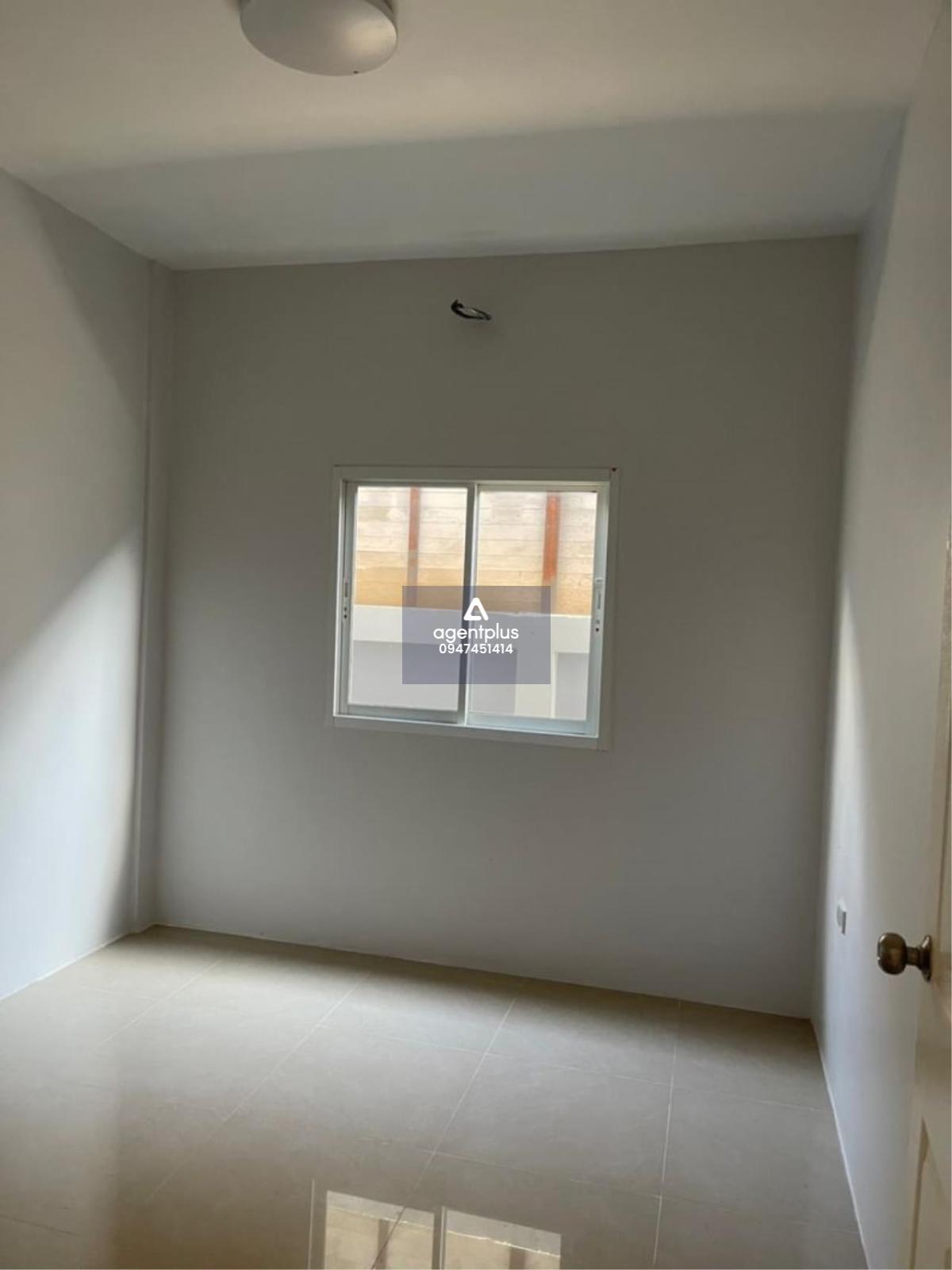 ขายบ้านทาวน์เฮาส์ 2 นอน ราคาพิเศษ โป่งบางละมุง พัทยา