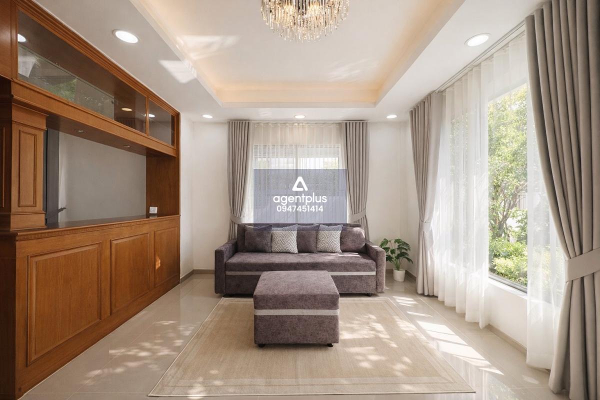 ทาวน์เฮ้าส์ 2 ชั้น หลังริม รีโนเวทใหม่ พร้อมอยู่ ซอยสยามคันทรีคลับ พัทยากลาง