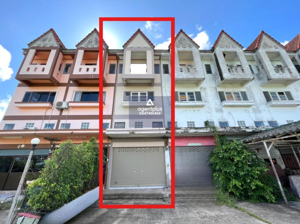 ขายอาคารพาณิชย์ 3.5 ชั้น วิรากร สัตหีบ : ปรับปรุงใหม่ ทำเลดี ใกล้ถนนสุขุมวิท การคมนาคมสะดวก พร้อมสาธารณูปโภค เหมาะสำหรับอยู่อาศัยและประกอบธุรกิจ