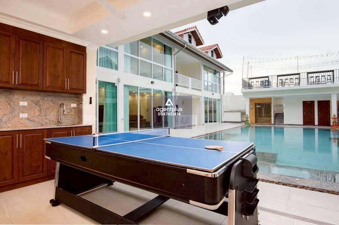 *ขาย/เช่าพูลวิลล่าสุดหรูยกเซ็ต 7 หลัง ทำเลพระตำหนักซอย 5 พัทยา ใกล้ชายหาดเพียง 800 เมตร