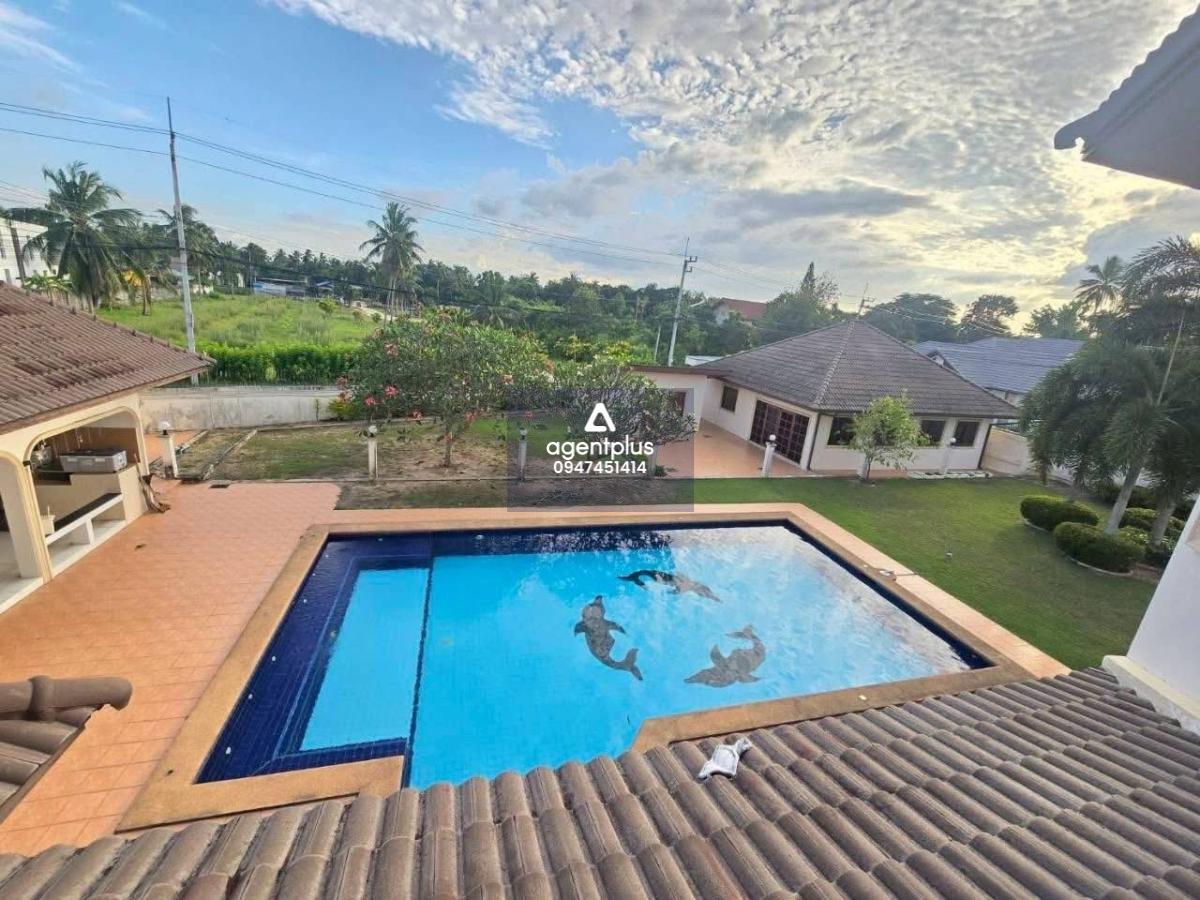 *ขายและเช่า พูลวิลล่าใกล้โรงเรียนนานาชาติ ชลบุรี