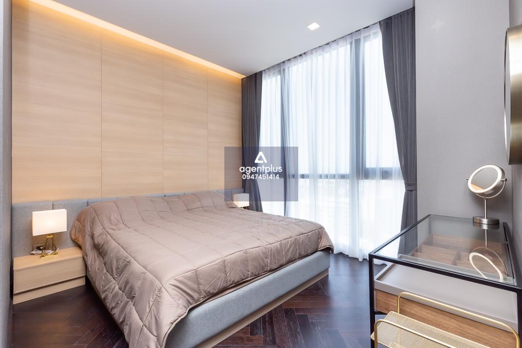 คอนโดลักชัวรี เดอะ โมนูเมนต์ สนามเป้า  ใจกลางพญาไท วิวเมืองสุดหรู ใกล้ BTS สนามเป้า