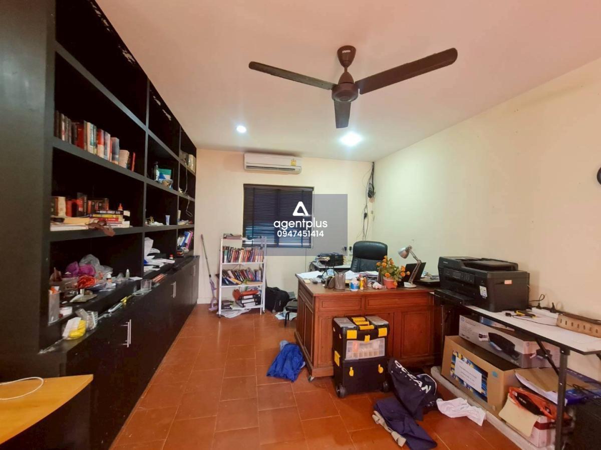 ขาย บ้านพร้อมสระว่ายน้ำ