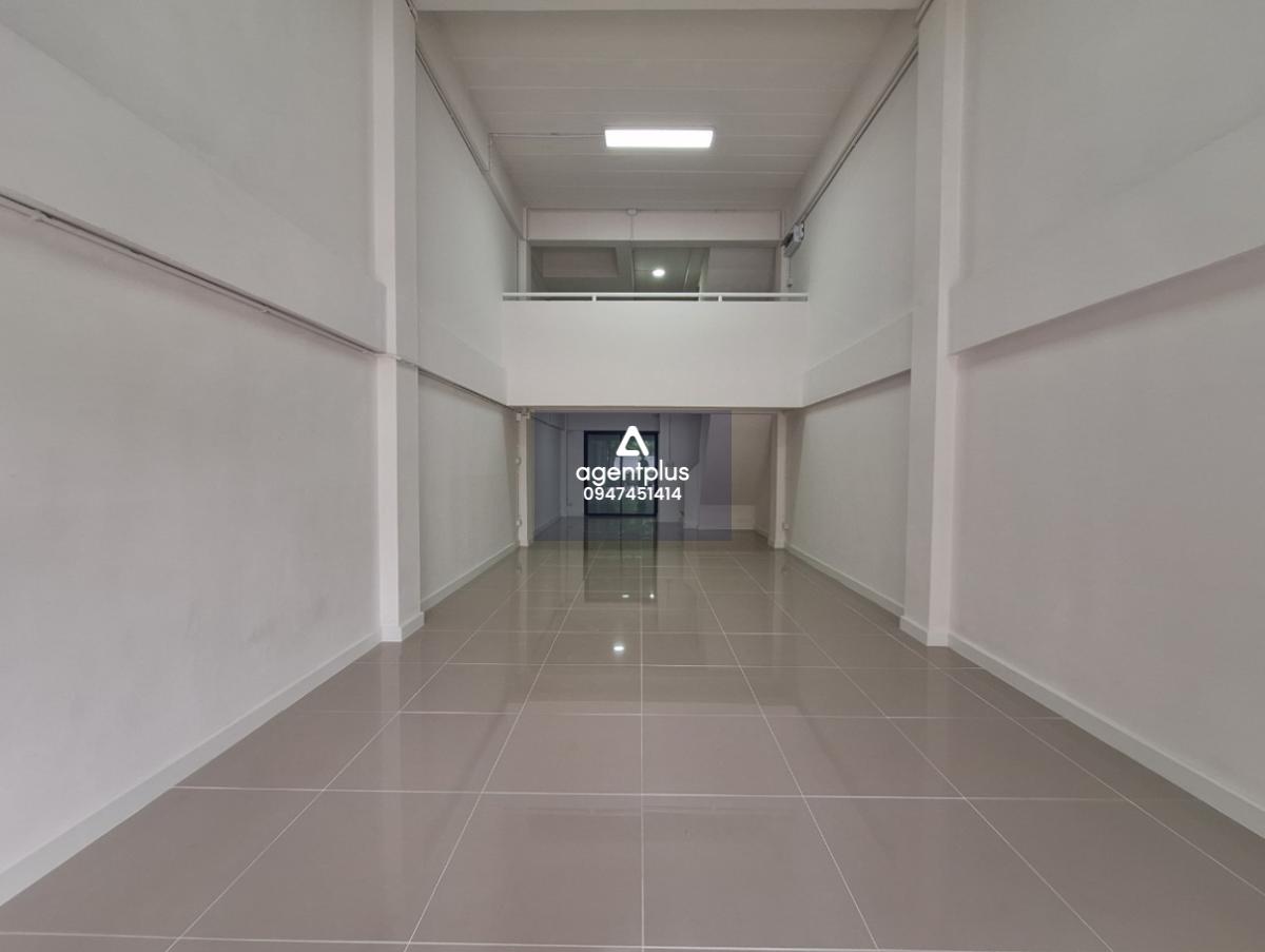 ขายอาคารพาณิชย์ 3.5 ชั้น มี ชั้นลอย + ดาดฟ้า บางขุนเทียน — ทำเลค้าขาย-อยู่อาศัยคุ้มค่า