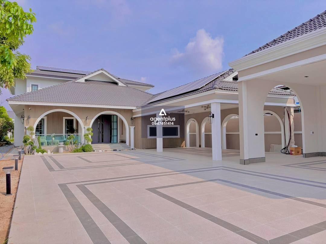 ขายคฤหาสน์หรู ซอยสยามคันทรีคลับ ใกล้มอเตอร์เวย์พัทยา 