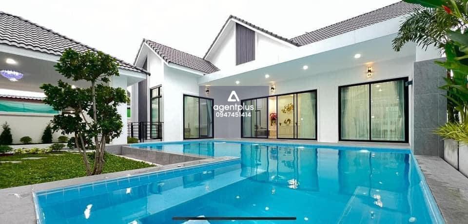 * บ้านสวยคุณภาพพรี่เมี่ยมาก ตกแต่งครบ  ยกกระเป๋าเข้าได้เลย  ซอย ถนน พรประภานิมิตร (ซอย สยามคันทรีคลับ) พัทยา