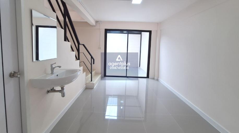 ขาย อาคารพาณิชย์ ซอยเพชรเกษม 48 ทรัพย์ปรับปรุงใหม่ พร้อมเข้าอยู่