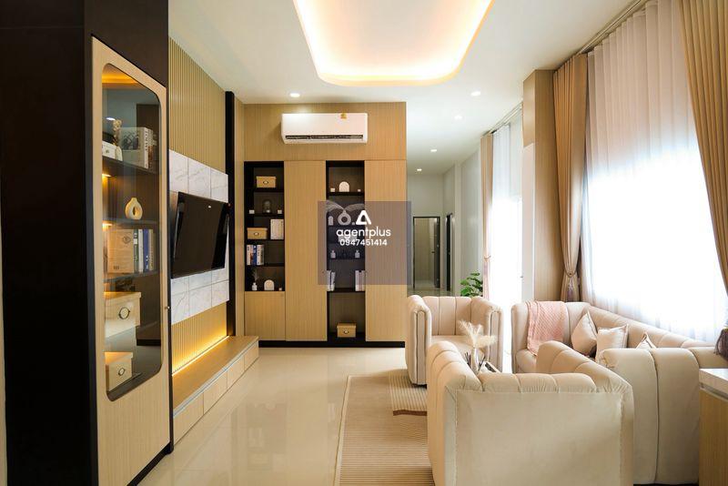 *บ้านสร้างใหม่ พูลวิลล่า สไตล์นอร์ดิก ทำเลทอง ซื้อปล่อยเช่าได้กำไร พิกัด ซ.สยามฯ พรประภานิมิตร #เพียง 8,500,000 บ. ค่าโอน 50/50 บ้านสร้างใหม่ ซื้ออยู่ก็คุ้ม ปล่อยเช่าได้กำไร  มีทั้งหมด 4 ห้องนอน 4 ห้องนอน   เนื้อที่ 2 ขนาด 91 ตรว. และ 92 ตรว. ห้องนอนที่ 4