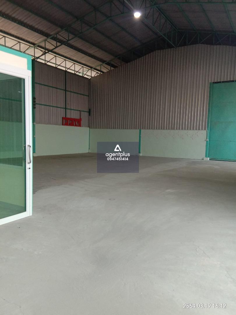 ให้เช่าโกดัง ทำเลติดทางหลวง บางบัวทอง จ.นนทบุรี