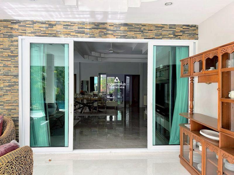 *ดีลพิเศษ! พูลวิลล่า 4 ห้องนอน รีโนเวทใหม่ ใกล้ปราสาทสัจธรรม เพียง 200 เมตรจากชายหาด